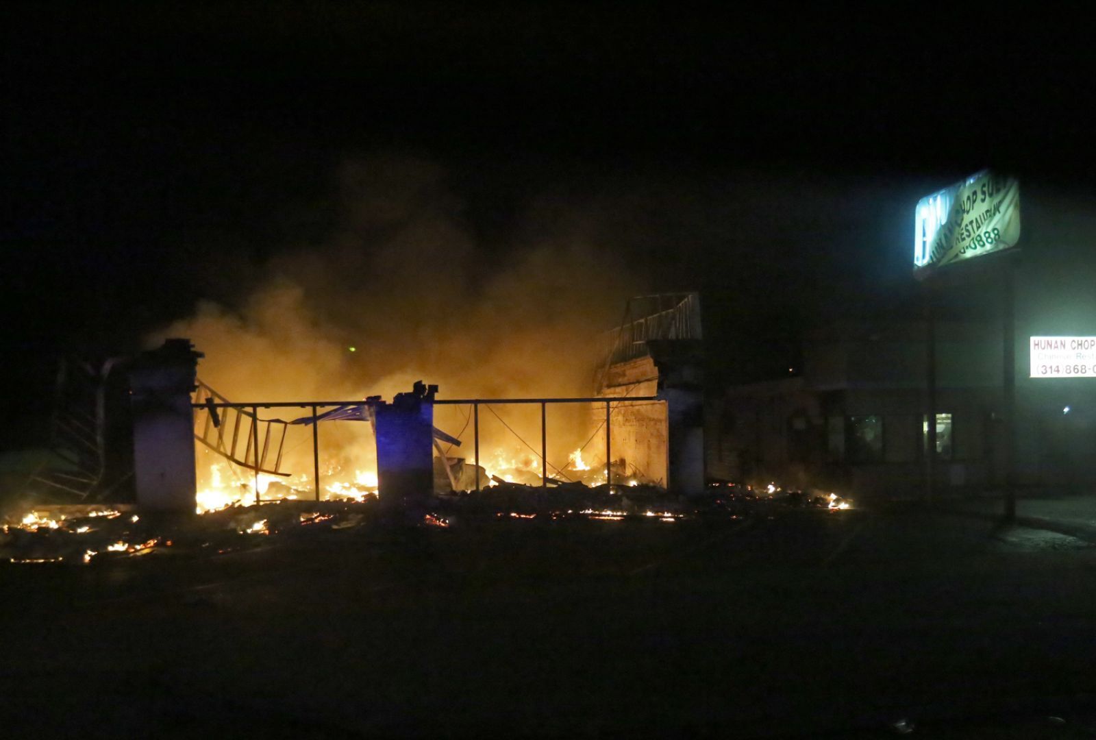 St. Louis County Police respond to riots and looting